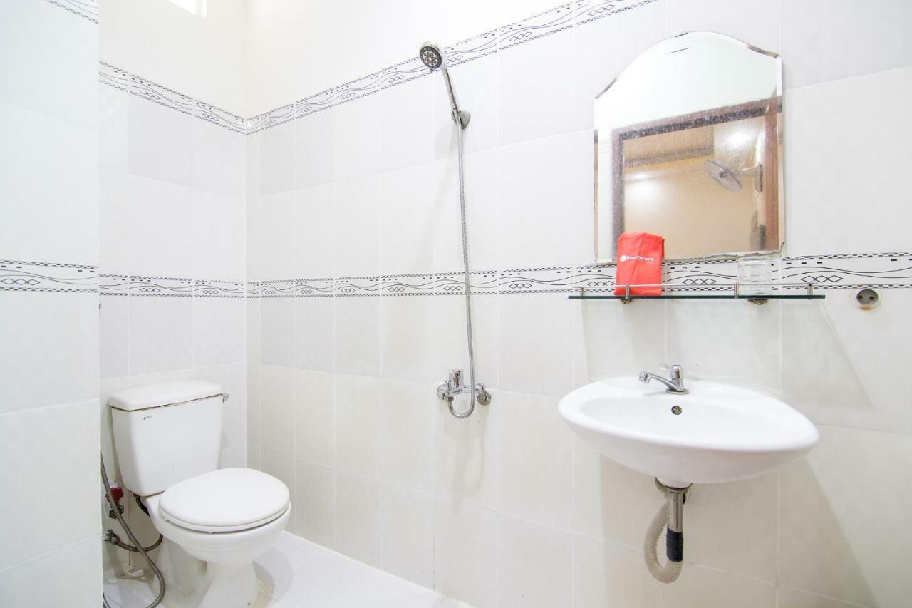 Reddoorz Plus Near Mien Tay Bus Station 2 TP. Hồ Chí Minh Ngoại thất bức ảnh