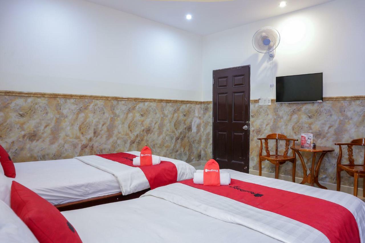 Reddoorz Plus Near Mien Tay Bus Station 2 TP. Hồ Chí Minh Ngoại thất bức ảnh